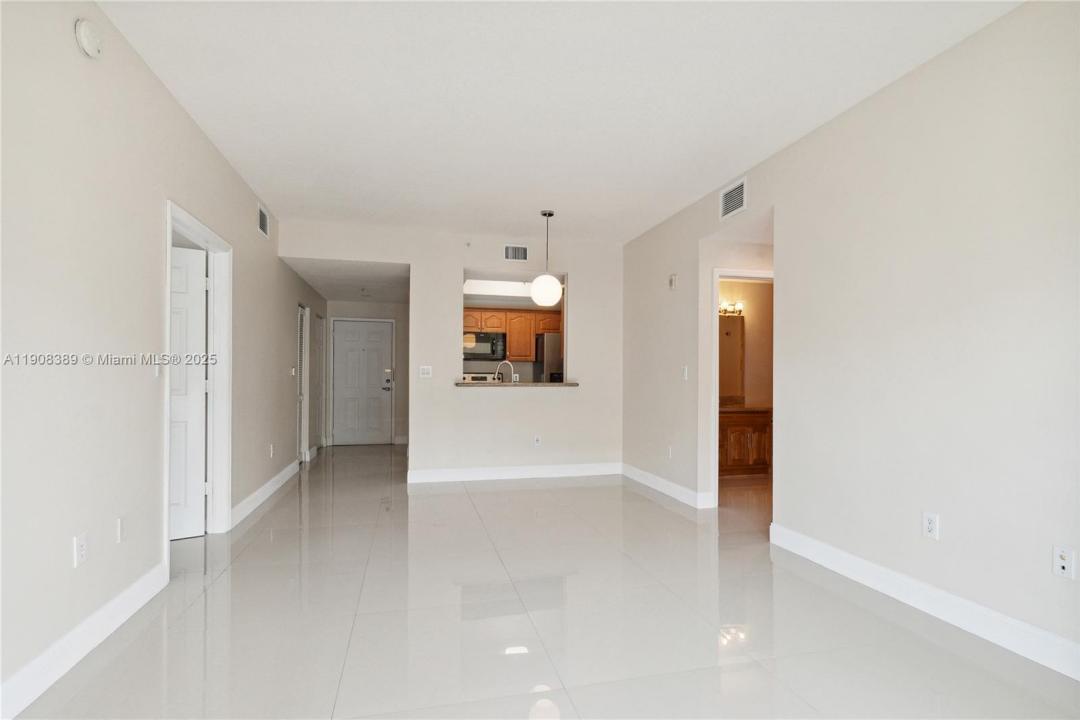 3590 Coral Way 804, Miami, Florida 33145, Stati Uniti