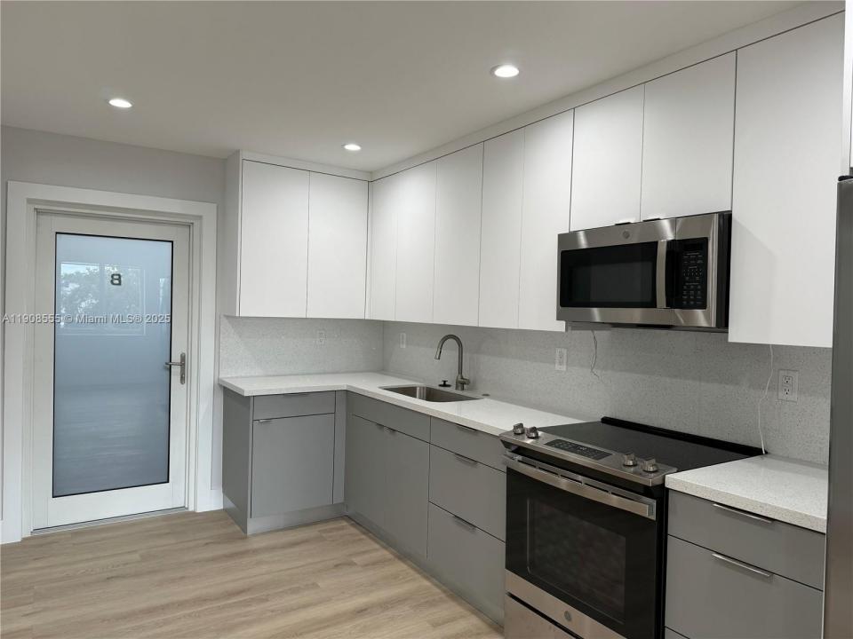 161 Bentley Dr B, Miami Springs, Floride 33166, États-Unis