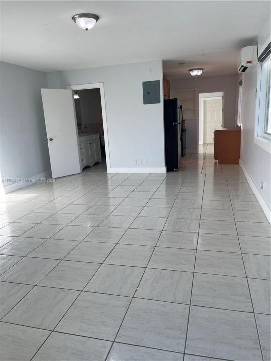 405 SW 5th St 1-3, Hallandale Beach, フロリダ 33009, アメリカ合衆国