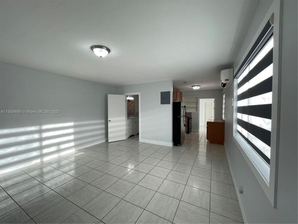 405 SW 5th St 1-3, Hallandale Beach, フロリダ 33009, アメリカ合衆国
