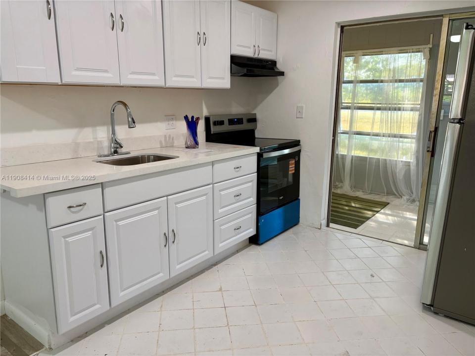 7310 NW 1st St 105, Margate, Floride 33063, États-Unis