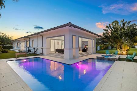 9580 SW 101st Ter, Miami, Florida 33176, USA