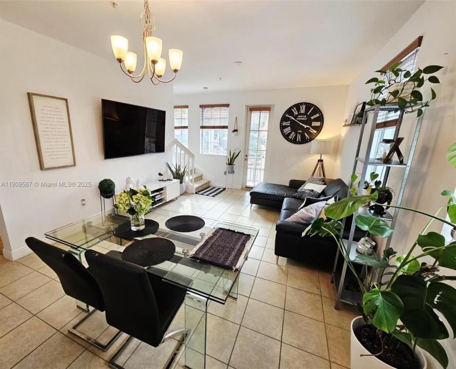 809 SW 147 AVE 1401, Pembroke Pines, Florida 33027, Stati Uniti