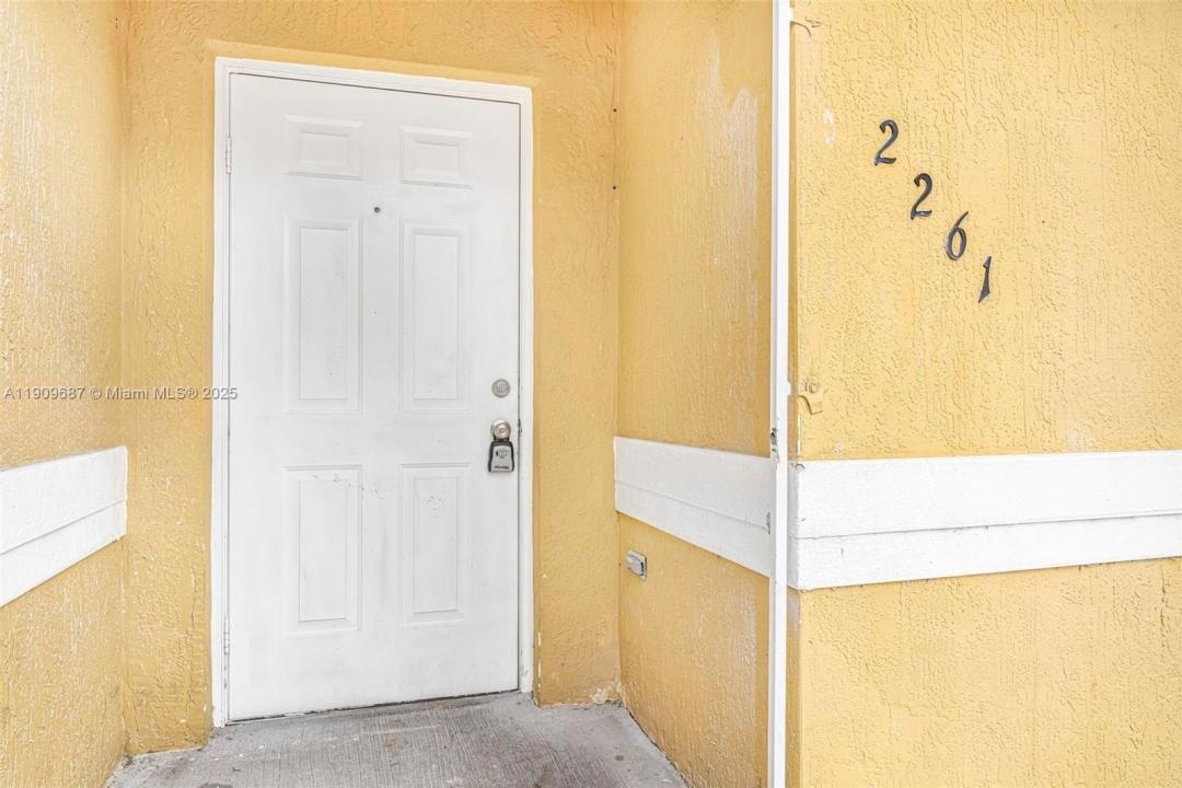 2261 NW 136th Ter 2261, Opa-Locka, 佛罗里达州 33054, 美国