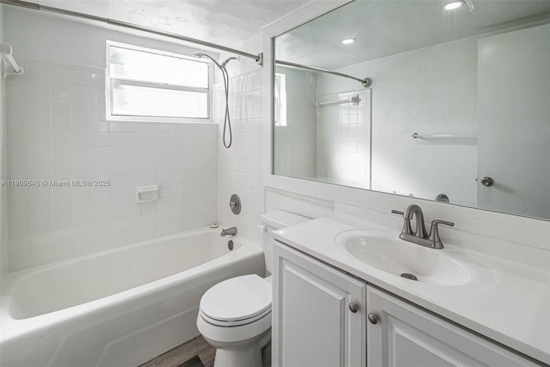 2025 Miami Rd 9, Fort Lauderdale, Florida 33316