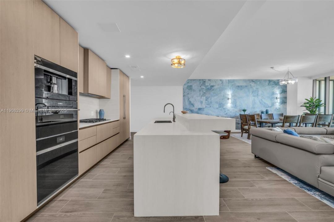 900 N Ocean Blvd 503, Pompano Beach, Флорида 33062, Соединенные Штаты