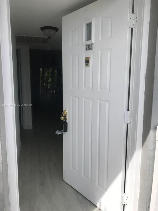 438 NE 210th Cir Ter 203-4B, Miami, Floride 33179, États-Unis