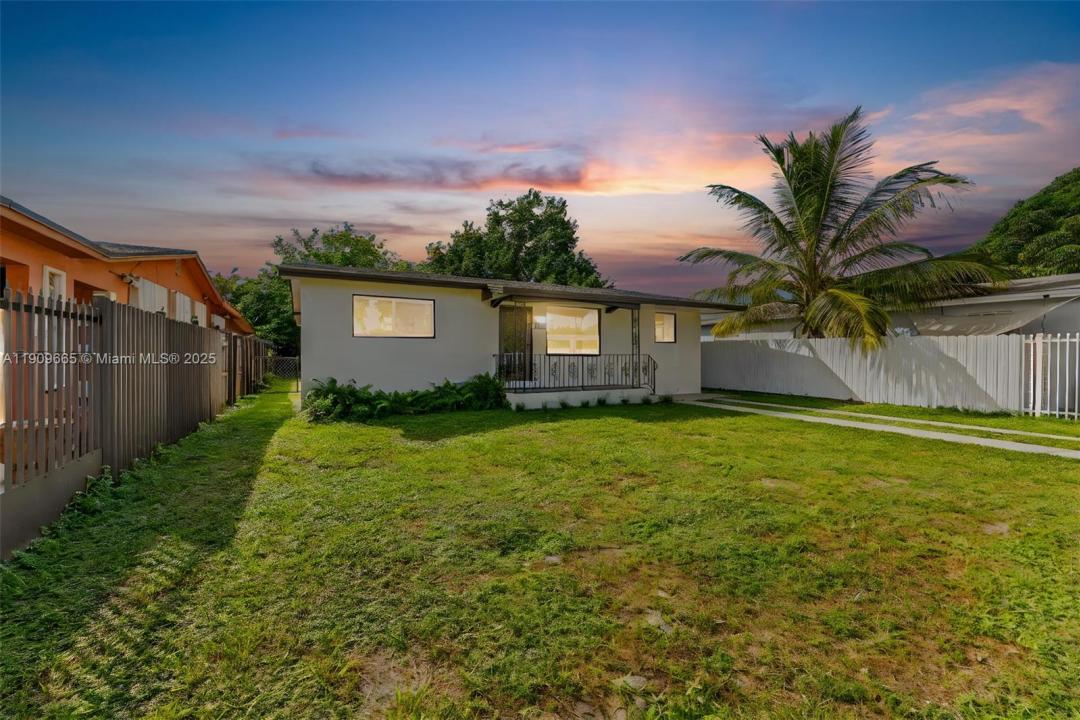 3040 NW 96th St, Miami, 佛羅里達州 33147, 美國