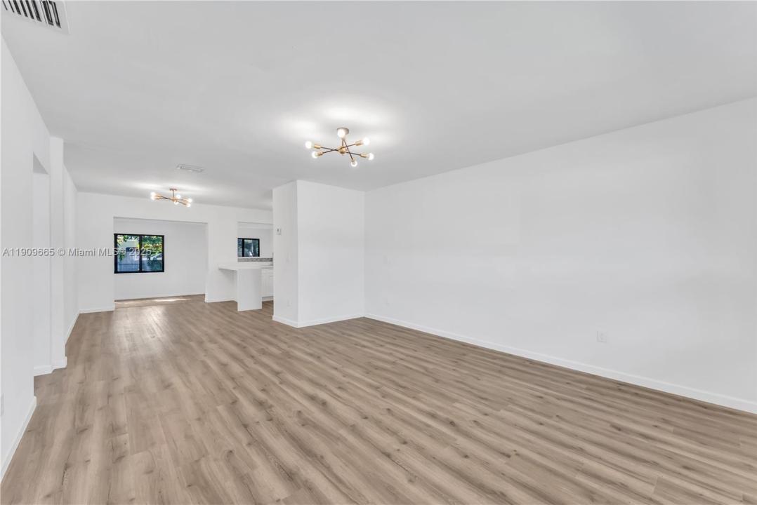 3040 NW 96th St, Miami, 佛羅里達州 33147, 美國