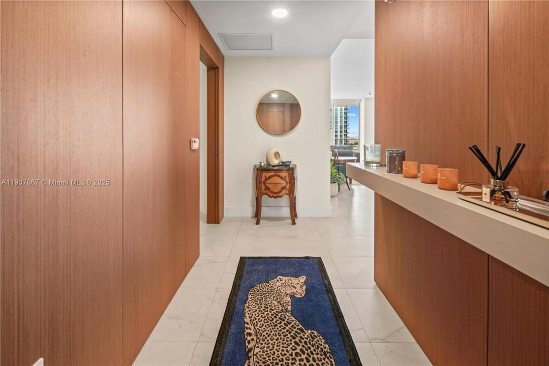 17111 Biscayne Blvd 1805, North Miami Beach, 플로리다 33160, 미국