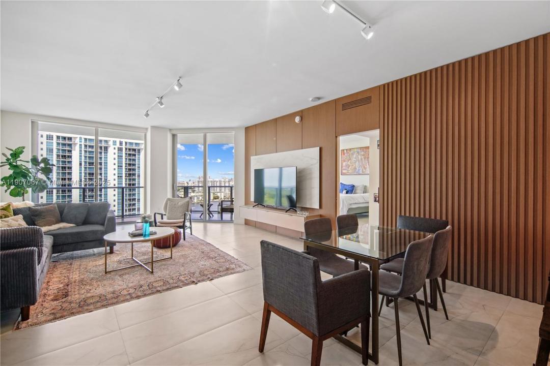 17111 Biscayne Blvd 1805, North Miami Beach, 플로리다 33160, 미국