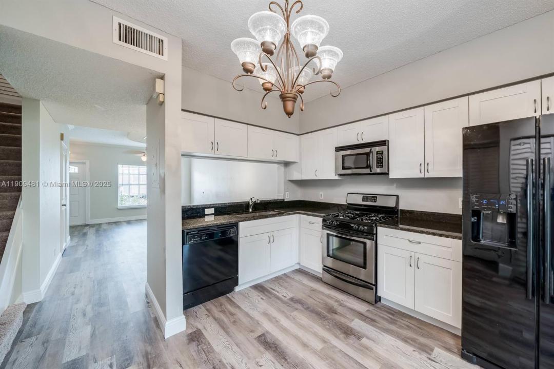 8040 Sanibel Dr 8040, Tamarac, فلوريدا 33321, الولايات المتحدة