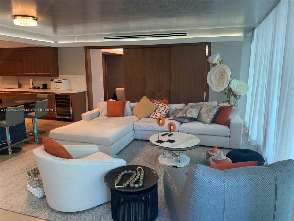 9401 Collins Ave 305, Surfside, فلوريدا 33154, الولايات المتحدة
