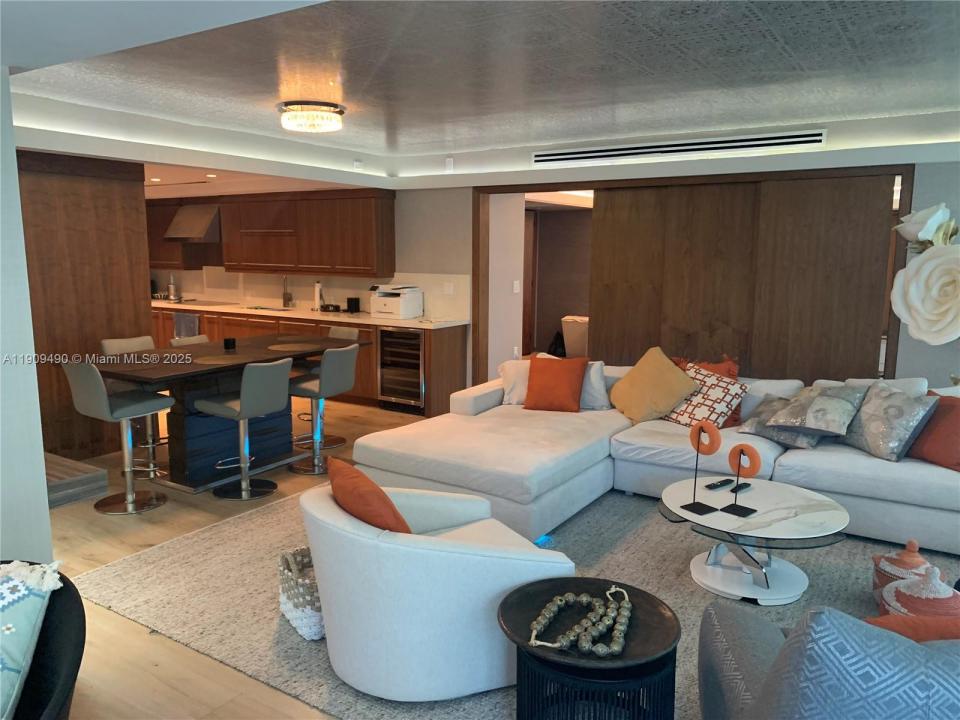 9401 Collins Ave 305, Surfside, فلوريدا 33154, الولايات المتحدة