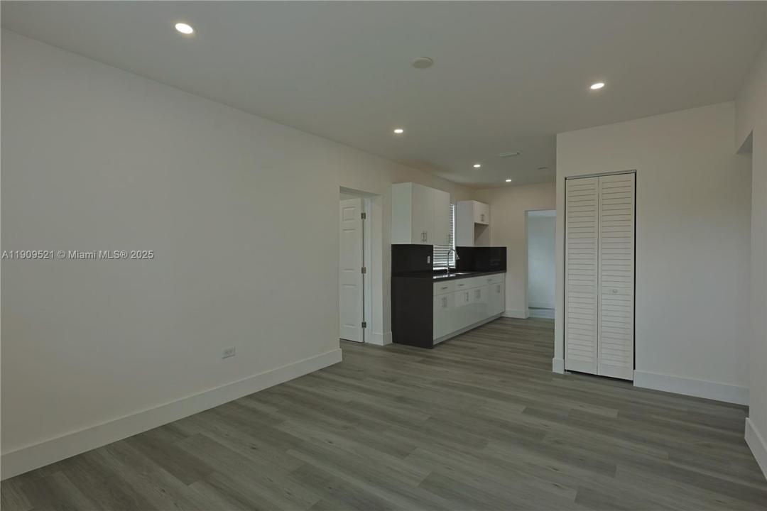 2347 NW 84th St, Miami, Floride 33147, États-Unis