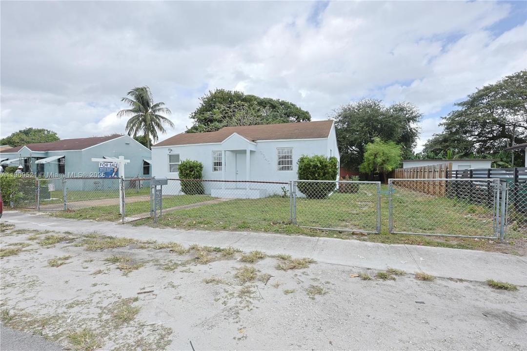 2347 NW 84th St, Miami, Floride 33147, États-Unis
