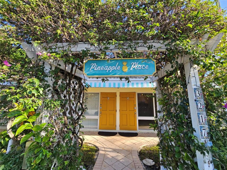 3217 NE 7th Pl 1, Pompano Beach, Флорида 33062, Соединенные Штаты