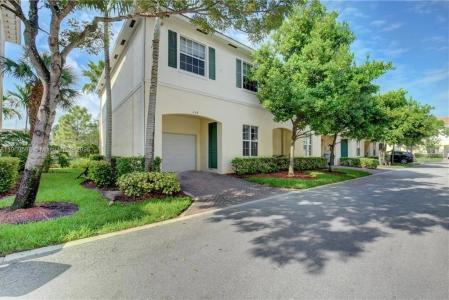 256 SW 6th Ct, Pompano Beach, Florida 33060, USA