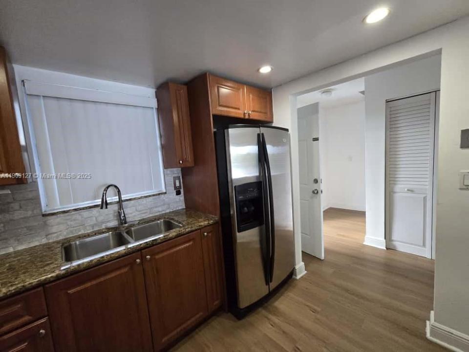 9351 Fontainebleau Blvd B416, Miami, פלורידה 33172, ארצות הברית של אמריקה 