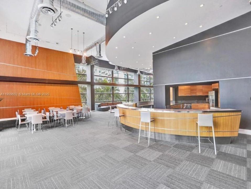 2950 NE 188th St 501, Aventura, פלורידה 33180, ארצות הברית של אמריקה 