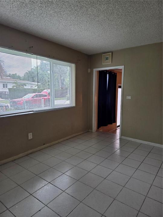 12220 NE Miami Pl 0, North Miami, Floride 33161, États-Unis