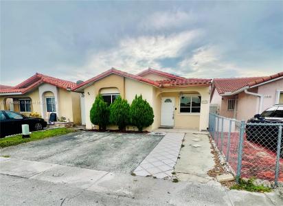 6430 W 25th Ln, Hialeah, Florida 33016, USA