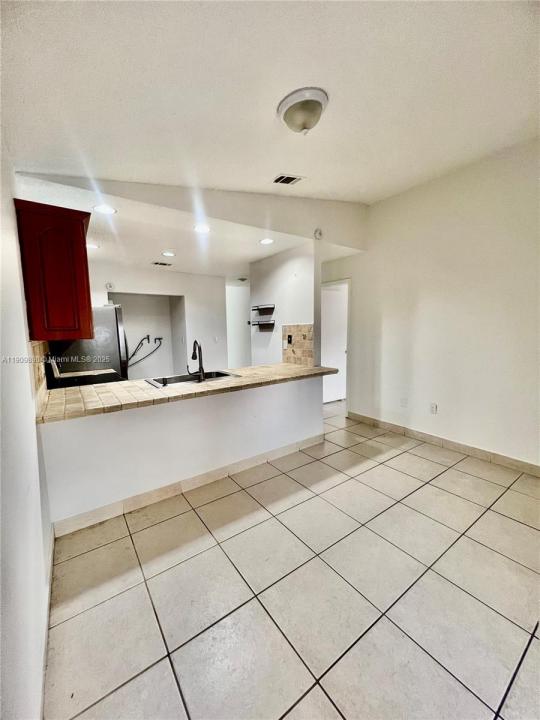 6430 W 25th Ln, Hialeah, Floride 33016, États-Unis