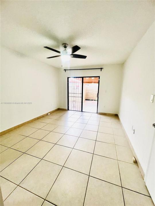 6430 W 25th Ln, Hialeah, Floride 33016, États-Unis