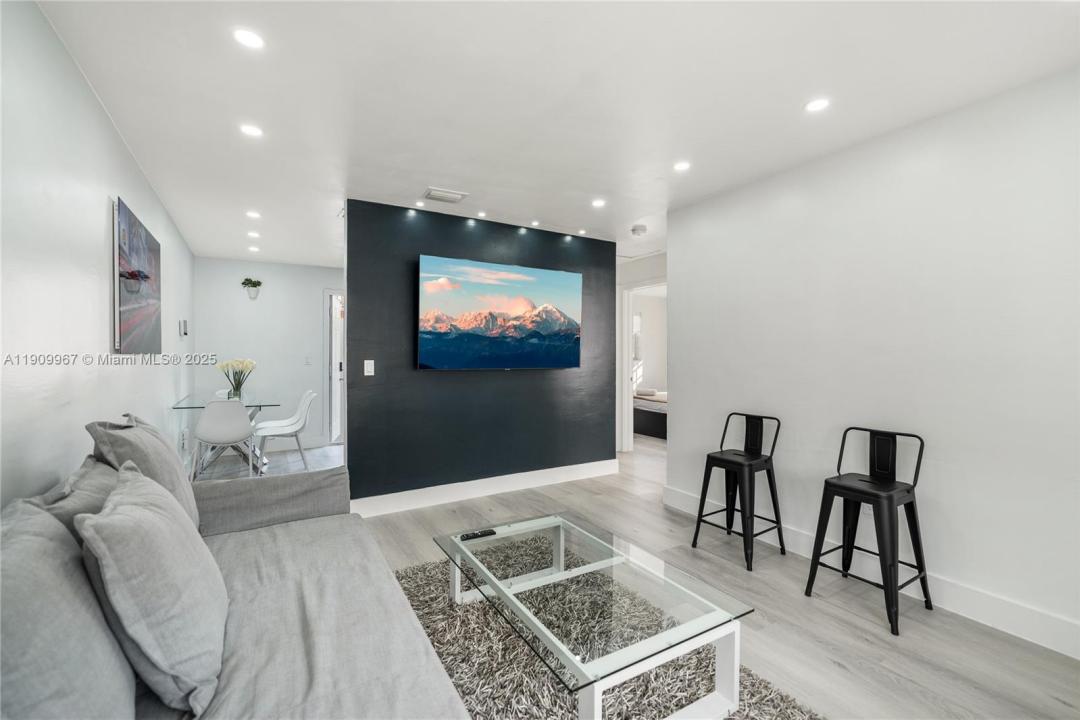 4421 NW 9th St, Miami, Florida 33126