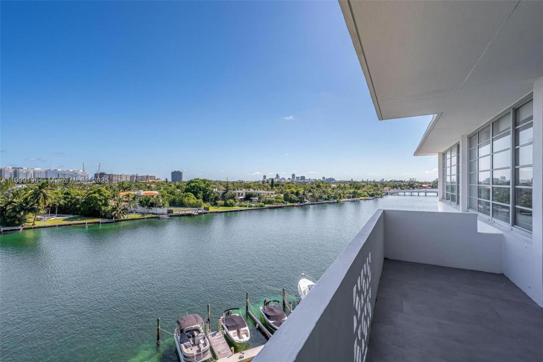 9101 E Bay Harbor Dr 606, Bay Harbor Islands, Florida 33154