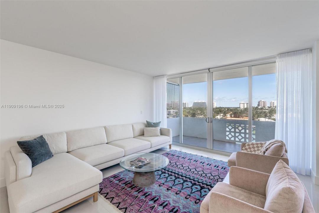 9101 E Bay Harbor Dr 606, Bay Harbor Islands, Florida 33154