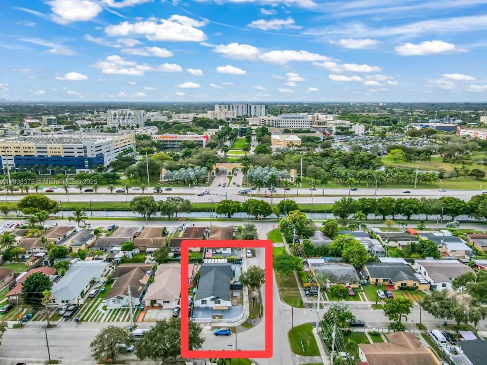 11152 SW 7th St, Sweetwater, Floride 33174, États-Unis