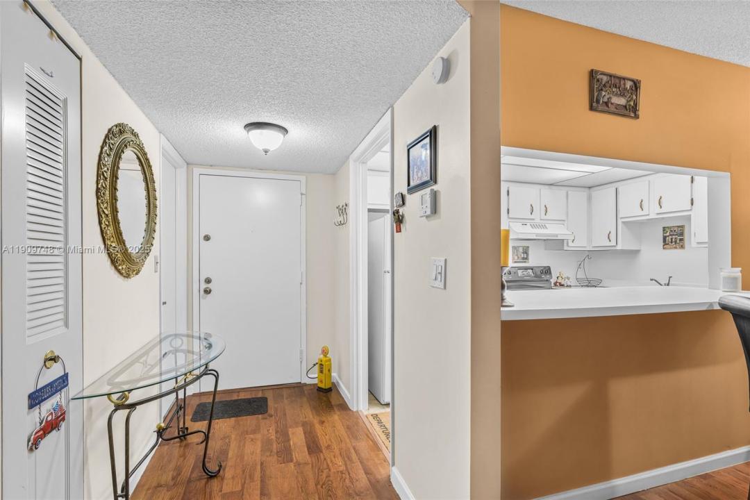 4166 Inverrary Dr 306, Lauderhill, 佛羅里達州 33319, 美國