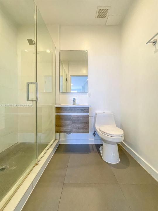 924 Marseille Dr 8, Miami Beach, Floryda 33141, USA