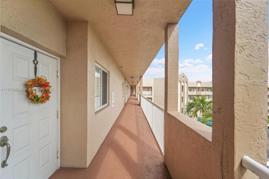 7647 Southampton Ter 403, Tamarac, פלורידה 33321, ארצות הברית של אמריקה