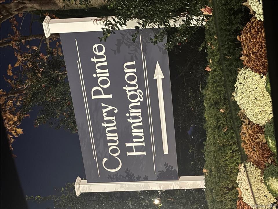 1807 Townhome Way, Huntington, New York 11746, États-Unis