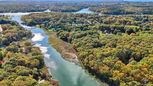 1050 Greton Court, Southold, New York 11952, USA