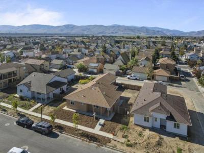 11 Walker Lane Ca, Greenfield, كاليفورنيا 93927, الولايات المتحدة