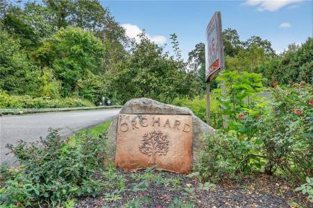 1 Leona Court, West Warwick, 로드아일랜드 02893, 미국