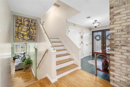 46 Forest View Drive, North Providence, Rhode Island 02904, Stati Uniti