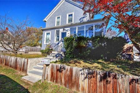 93 Narragansett Avenue, East Providence, RI 02915, USA