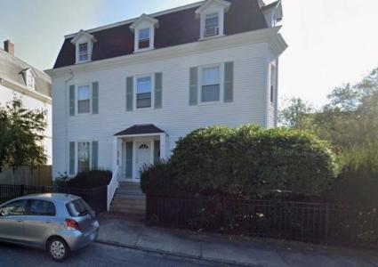 13 Rhode Island Avenue 2, Newport, RI 02840, USA