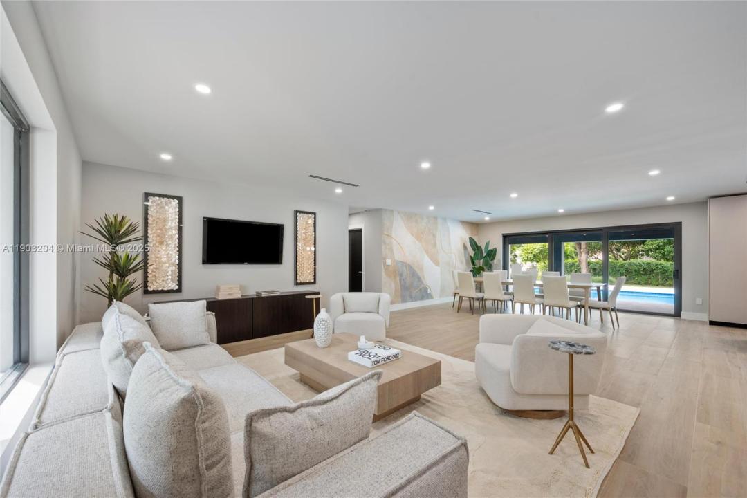 14270 SW 73rd Ave, Palmetto Bay, Florida 33158