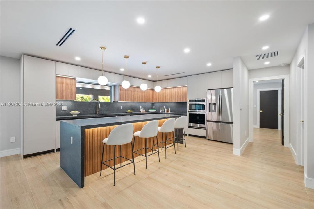 14270 SW 73rd Ave, Palmetto Bay, Florida 33158