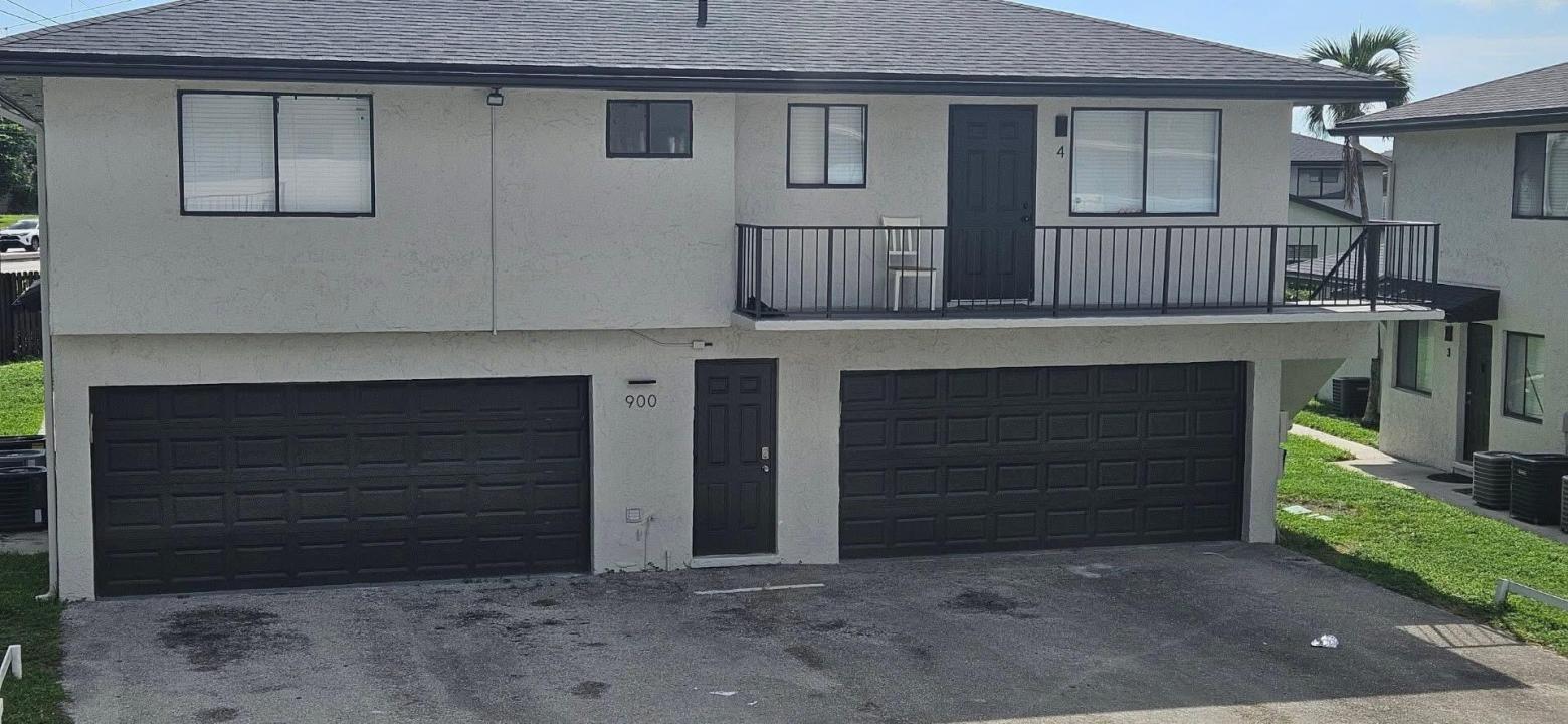 906 E Tiffany Drive 4, Mangonia Park, 佛罗里达州 33407, 美国