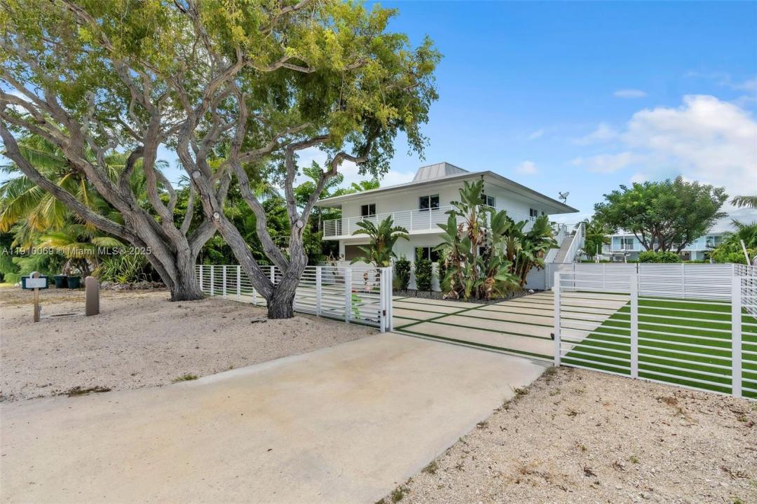 165 Ocean Dr, Tavernier, Florida 33070