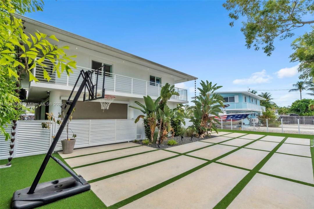 165 Ocean Dr, Tavernier, Florida 33070