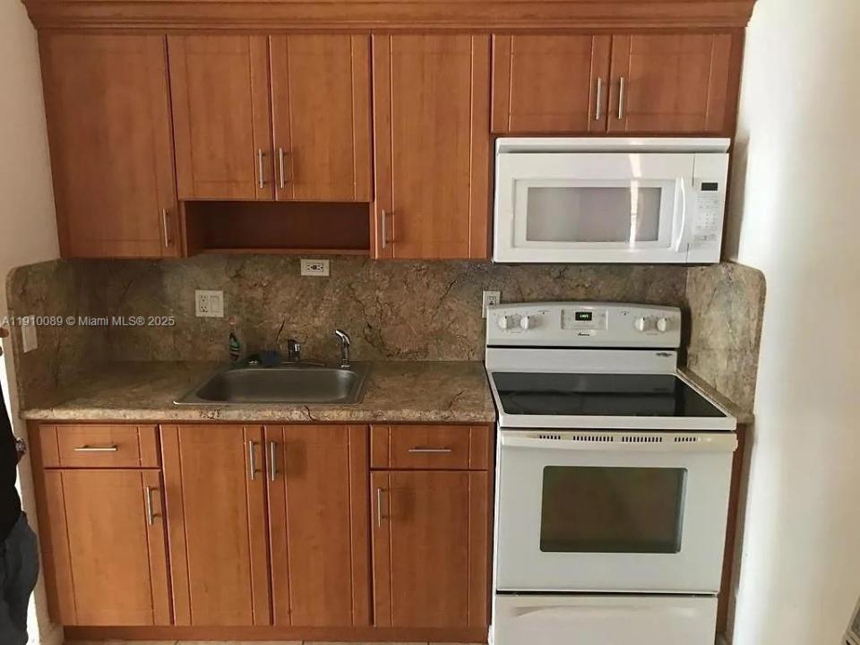 1935 SW 5th Pl 1-8, Fort Lauderdale, Florida 33312, HOA KỲ