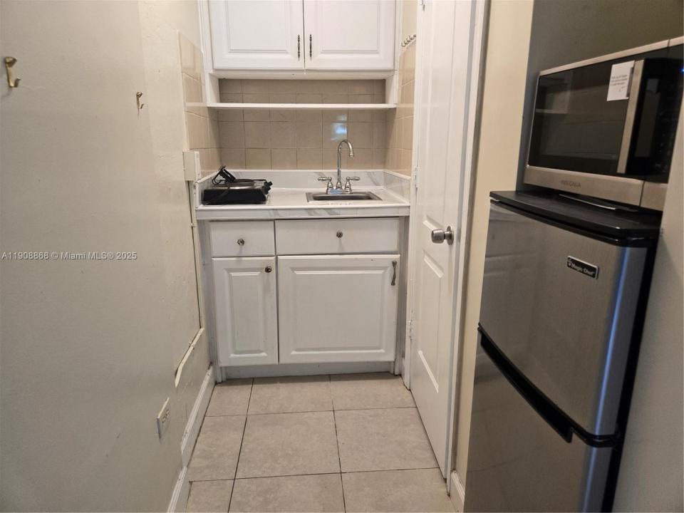 North Miami Beach, Florida 33162