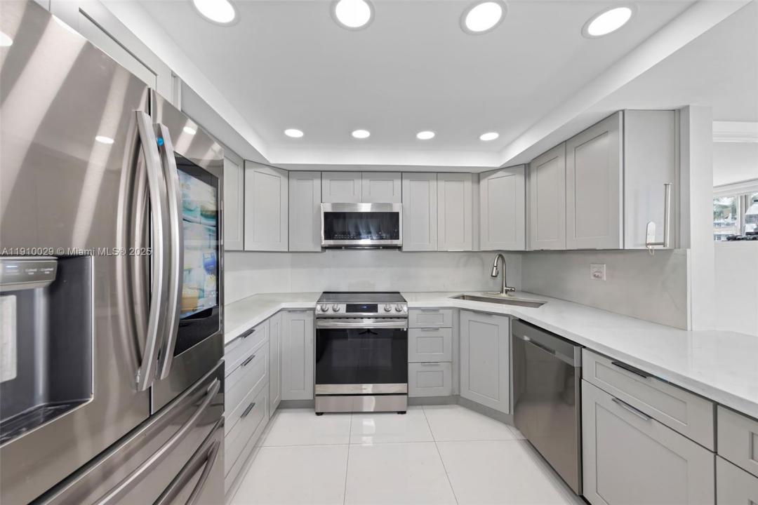 16546 NE 26th Ave 3J, North Miami Beach, Florida 33160, Estados Unidos